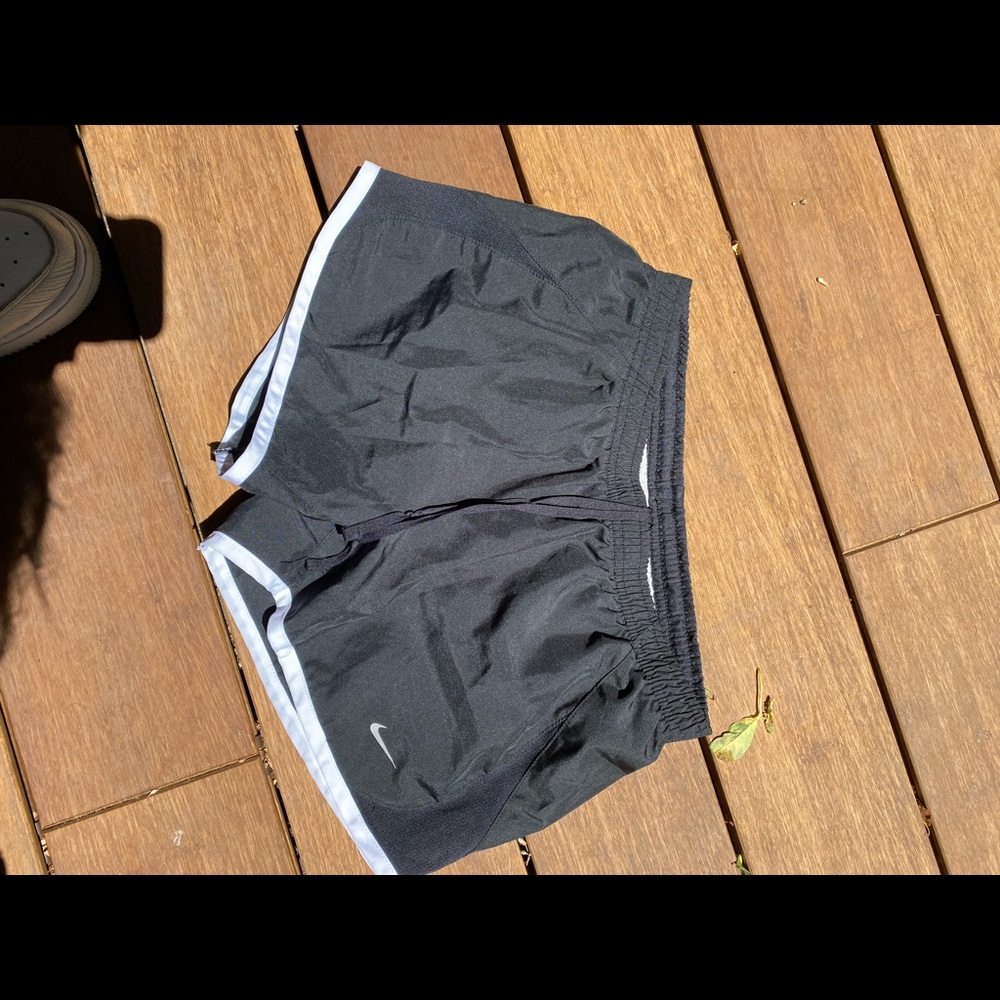 Black Nike shorts